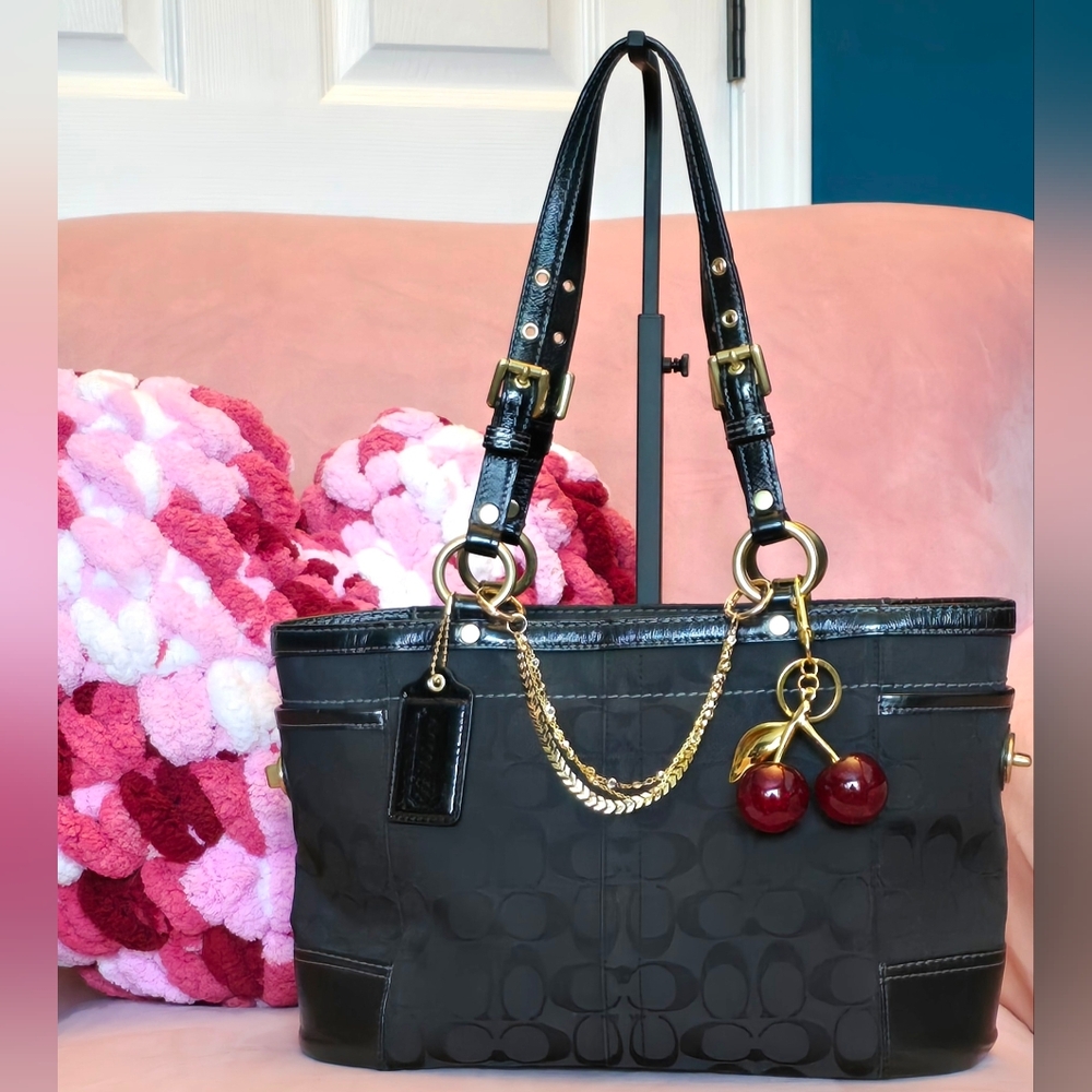 Coach Signature Jacquard Gallery Tote (F11658) - Picture 1 of 5